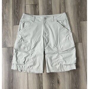 UNDER ARMOUR UA HeatGear Ramble Cargo Shorts Fish Hunter Men’s Sz 32 Beige